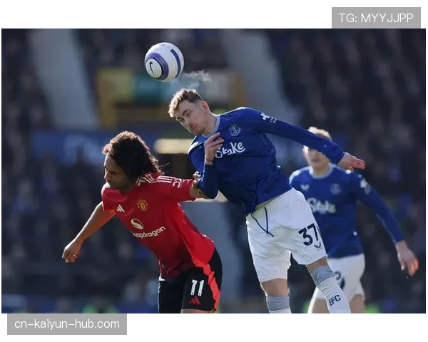 曼联防线失误频繁影响球队表现，防守稳定性面临考验